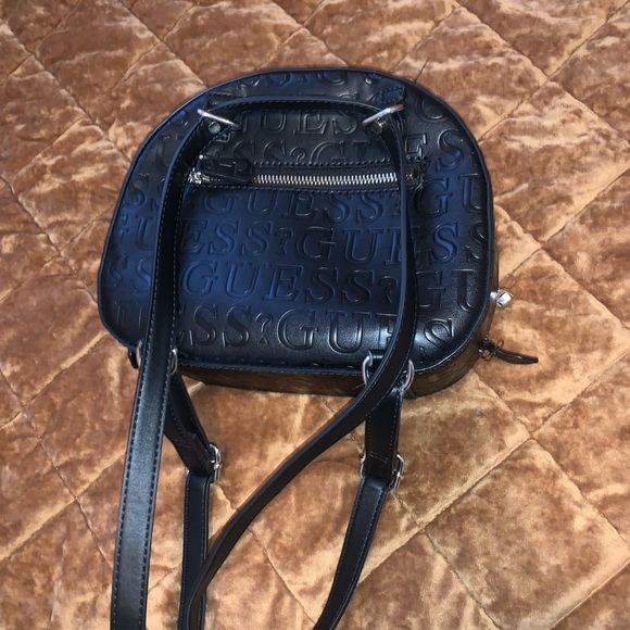 GUESS BACKPACK - Picture 2 of 5